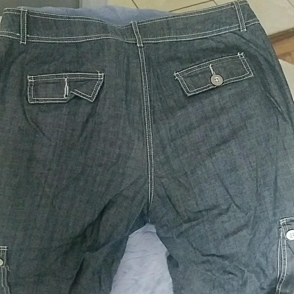 Michael Kors Capris - size 12 - Picture 2 of 4
